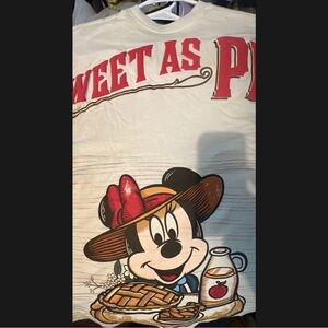 Disney Spirit Jersey Mickey & Minnie’s Apple Orchard Sweet As Pie Size S/M